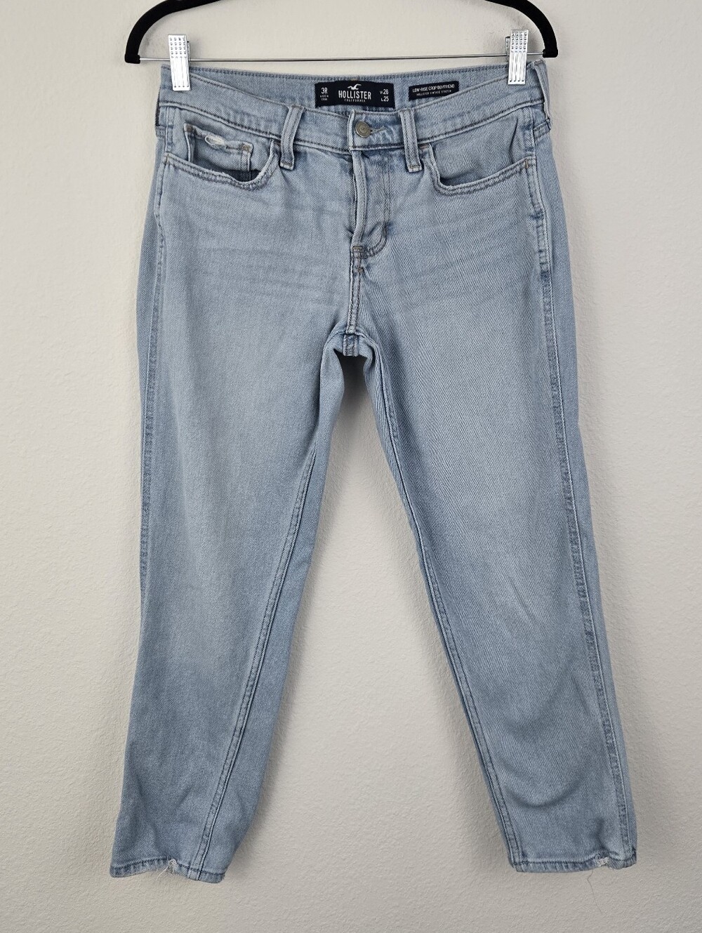 Lightwash Hollister Low Rise Crop Boyfriend Button Up Jeans